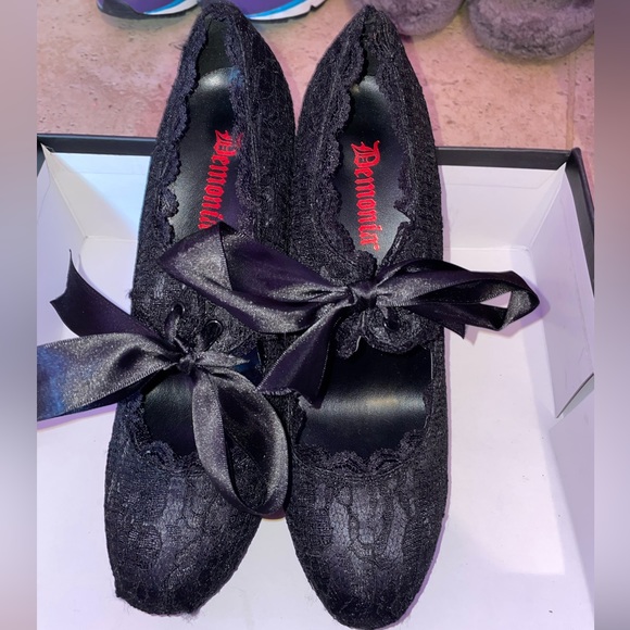 Demonia Lace Demon Heels - Picture 1 of 8